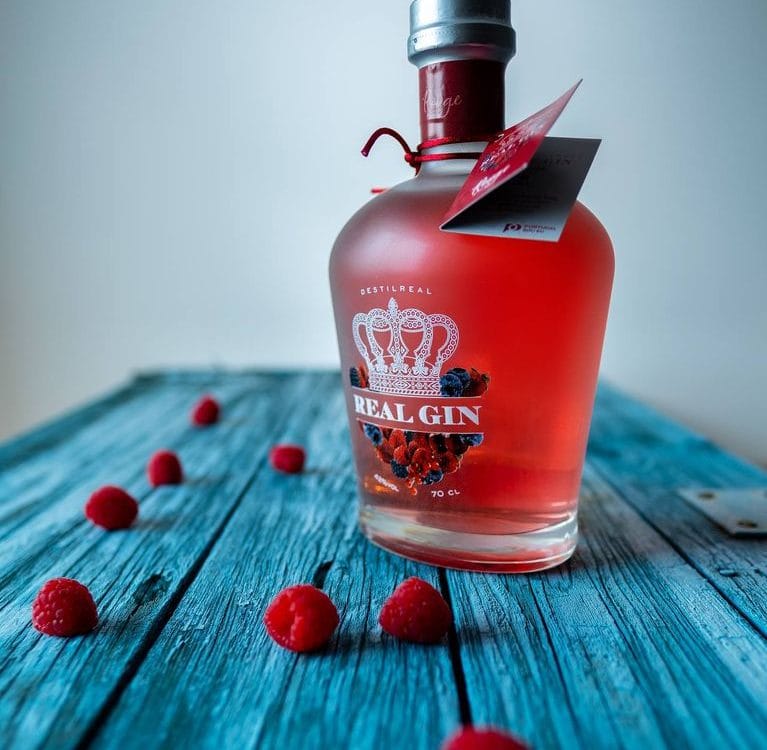 Real Gin Rouge Featured