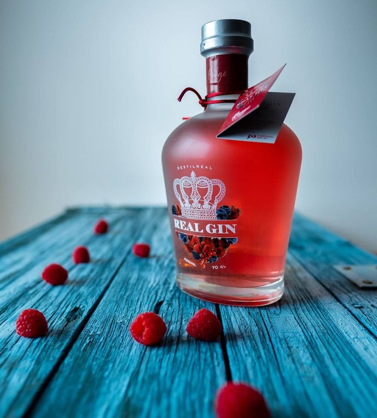 Real Gin Rouge Featured